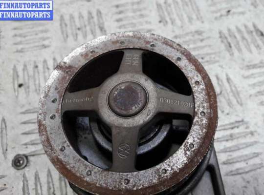 купить Насос водяной охлаждения на Volkswagen Golf-3