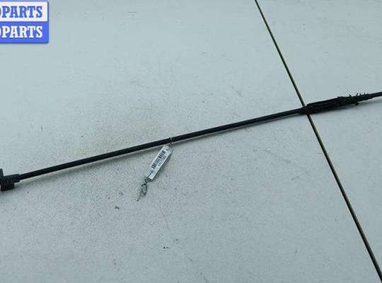 Трос капота на Volkswagen Passat B6 (3C)