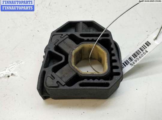 Кронштейн радиатора VG2248617 на Volkswagen Touran