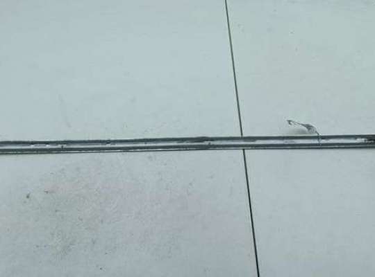 купить Молдинг двери передней правой на Volkswagen Passat B6