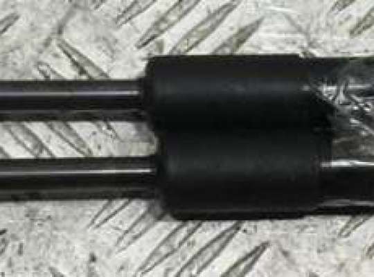Амортизатор капота на BMW X1 (E84)