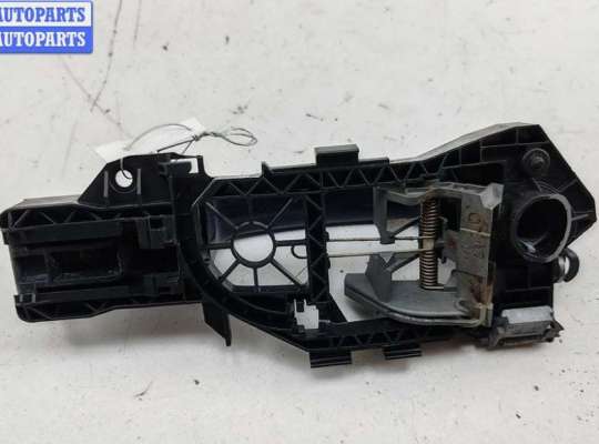 купить Ручка двери наружная задняя левая на Volkswagen Passat B6