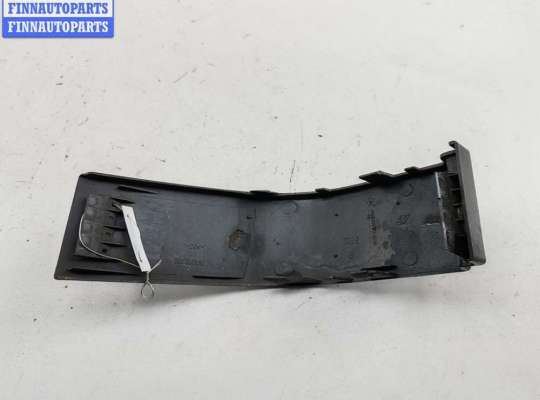 купить Ус под фонарь (накладка) правый на Ford Galaxy (2000-2006)