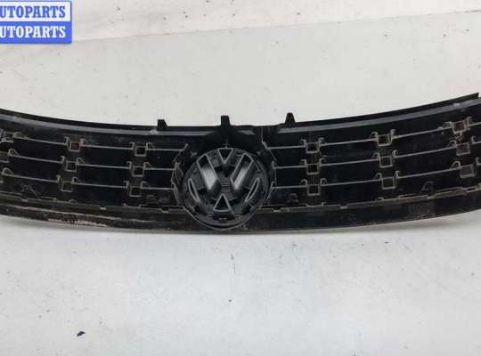 купить Решетка радиатора на Volkswagen Passat B5