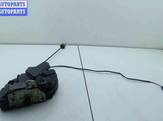 Замок боковой двери на Mercedes-Benz C (W203)