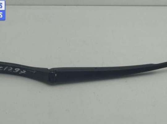 Щеткодержатель (поводок стеклоочистителя) передний TT973437 на Toyota RAV4 (2005-2013) XA30