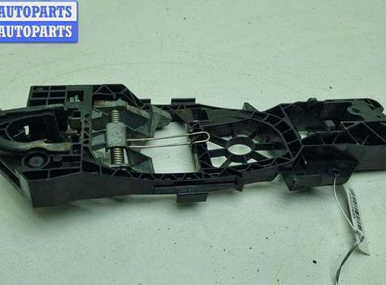 купить Корпус (держатель) ручки двери задней правой на Volkswagen Passat B6