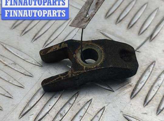 купить Скоба (кронштейн) крепления форсунки на Volkswagen Golf-4