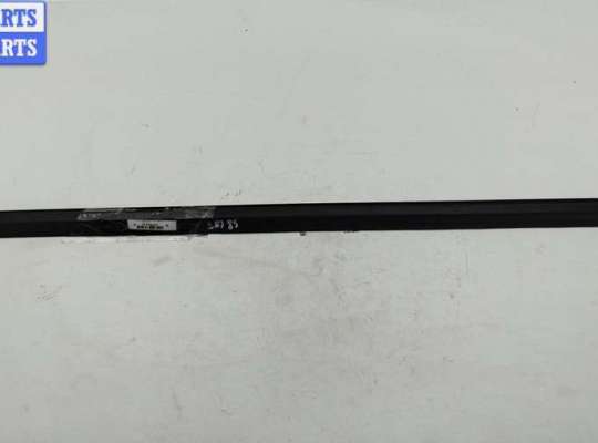 Молдинг стекла двери передней левой наружный FO2145314 на Ford Mondeo III (2000-2007)