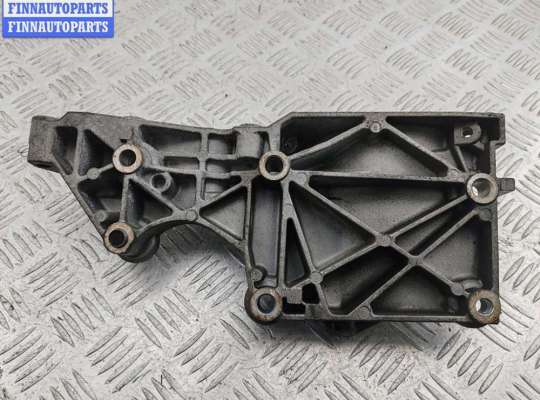 купить Кронштейн генератора на Volkswagen Passat B6