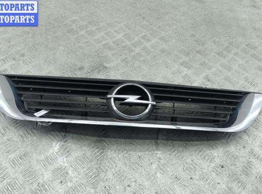 купить Решетка радиатора на Opel Vectra B (1995-2002)