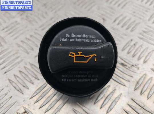 Крышка (пробка) маслозаливная на Volkswagen Golf V (1K)