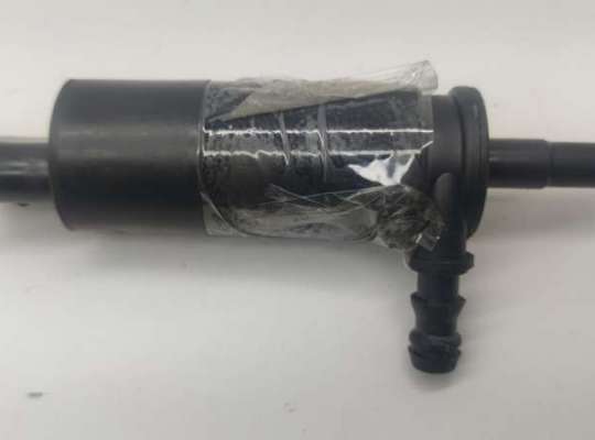 купить Насос (моторчик) омывателя фар на Audi Q7 4L (2005-2015)