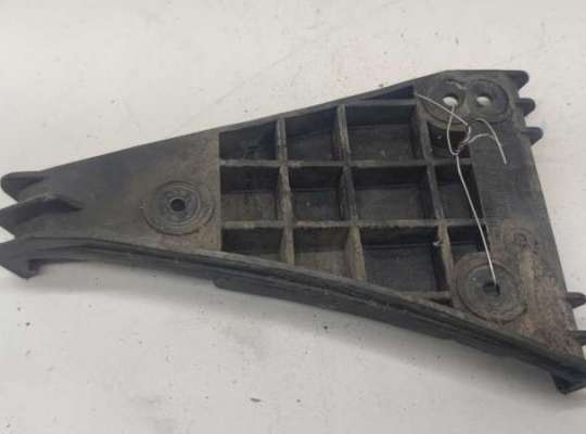 купить Кронштейн бампера переднего на Audi A4 B5 (1994-2001)