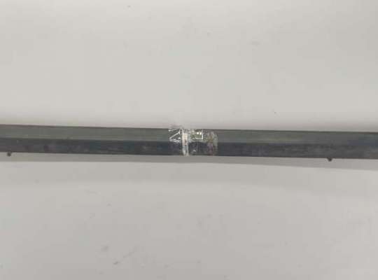 купить Молдинг двери передней правой на Audi A6 C5 (1997-2005)