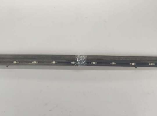 купить Молдинг двери передней правой на Audi A6 C5 (1997-2005)