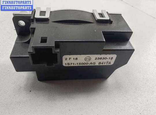 купить Часы на Ford Mondeo III (2000-2007)