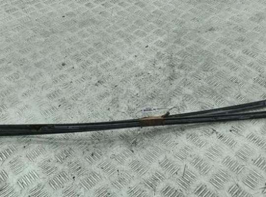 купить Молдинг двери передней левой на Volkswagen Passat B6