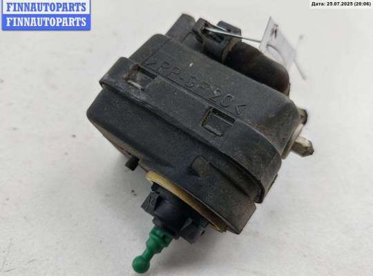 Корректор фар RN1457797 на Renault Megane I (1995-2003)