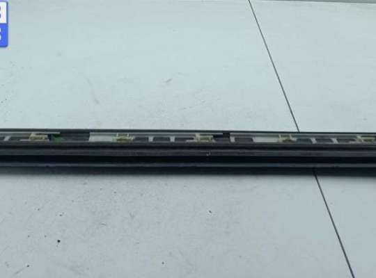 купить Молдинг двери задней левой на Audi A4 B7 (2004-2008)