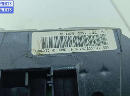 купить Щиток приборный (панель приборов) на Volkswagen Passat B5