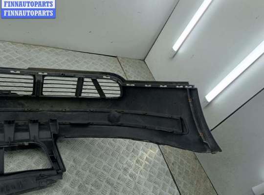 Бампер передний на Volkswagen Passat B5 (3B)