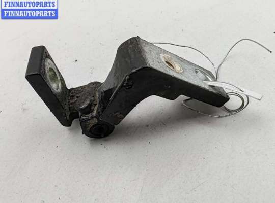 купить Петля двери передней левой на Volkswagen Passat B5