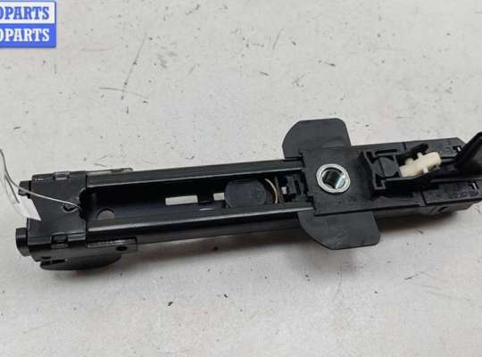 купить Механизм регулировки высоты ремня безопасности на Audi Q7 4L (2005-2015)