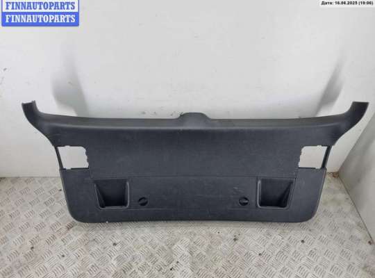 купить Обшивка крышки багажника на Volkswagen Passat B6