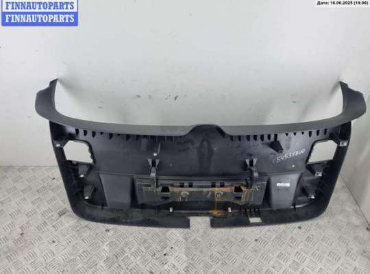 купить Обшивка крышки багажника на Volkswagen Passat B6