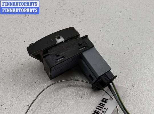 купить Кнопка стеклоподъемника переднего правого на Skoda Octavia mk2 (A5 1Z) 2004-2013