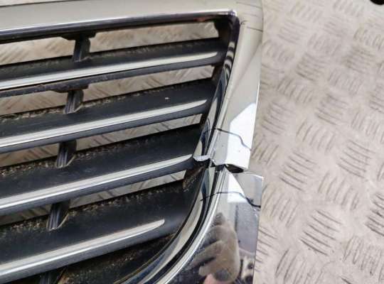купить Решетка радиатора на Volkswagen Passat B6