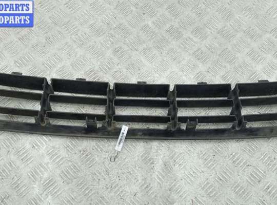 купить Решётка (заглушка) в бампер на Volkswagen Golf-4