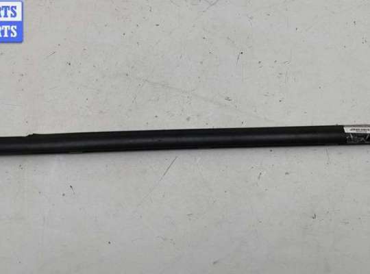 купить Молдинг стекла двери задней левой наружный на Kia Sorento (2002-2009)