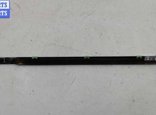 купить Молдинг стекла двери задней левой наружный на Kia Sorento (2002-2009)