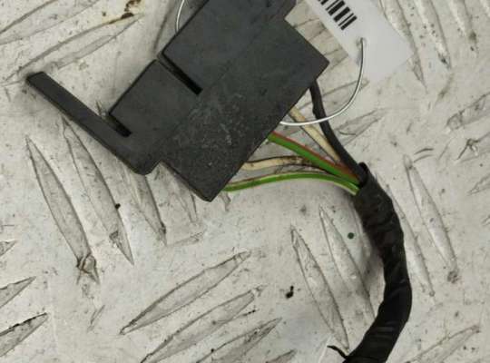 купить Разъем (фишка) проводки на Ford Focus I (1998-2005)