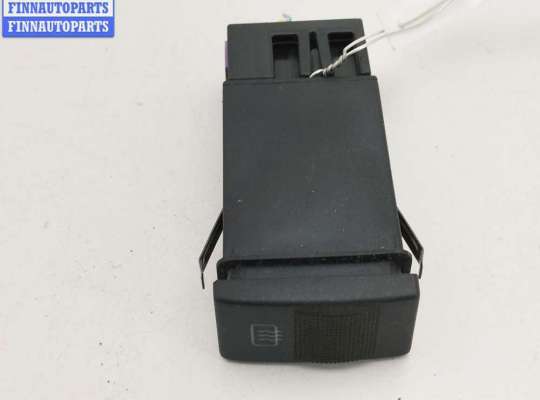 Кнопка обогрева заднего стекла AU1750682 на Audi A4 B5 (1994-2001)