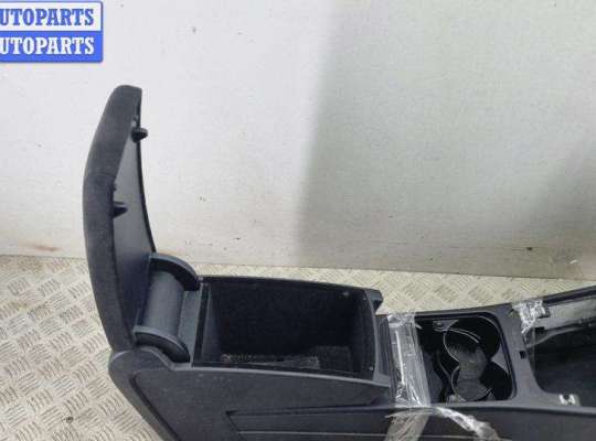 купить Подлокотник на Volkswagen Passat B6