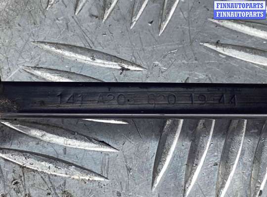 купить Щеткодержатель (поводок стеклоочистителя, дворник) на Mercedes C C (W203) 2000-2004