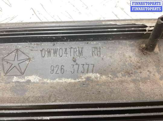 купить Молдинг двери передней правой на Chrysler Voyager Voyager IV (RG) 2001-2008