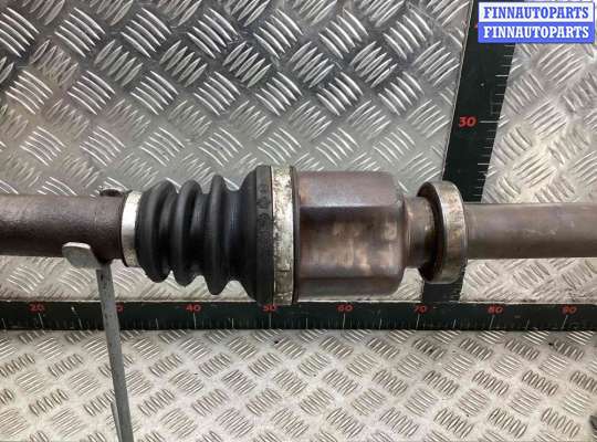 купить Полуось передняя правая (приводной вал, ШРУС) на Renault Scenic Scenic II (JM) 2006-2009 рестайлинг