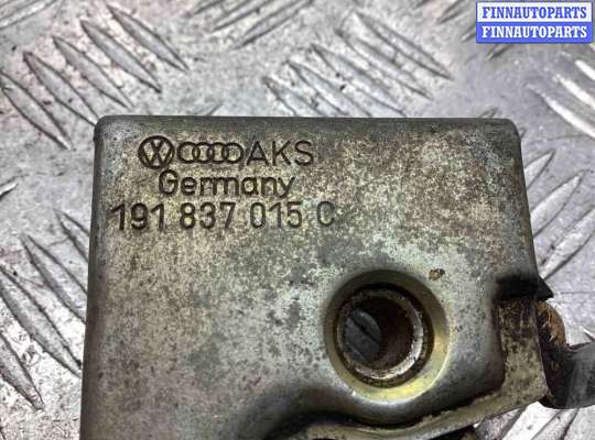 купить Замок двери передней левой на Volkswagen Golf Golf II 1983-1992