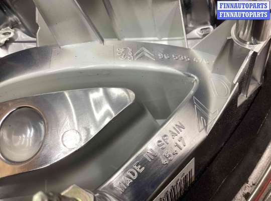 купить Фонарь крышки багажника правый на Citroen C4 Picasso C4 Picasso (UD) 2006-2013