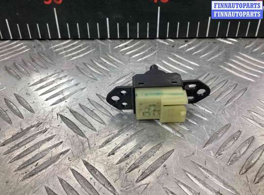 купить Кнопка центрального замка на Chrysler Voyager Voyager IV (RG) 2001-2008