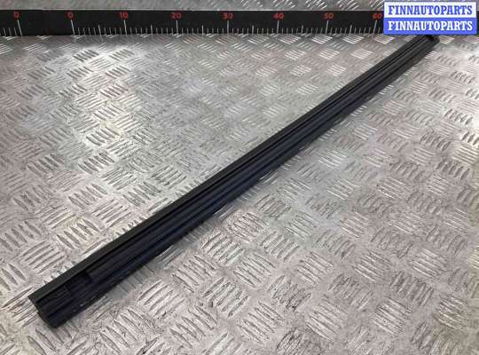 купить Молдинг стекла двери передней правой внутренний на Chrysler Voyager Voyager IV (RG) 2001-2008