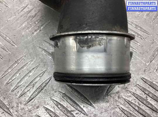 купить Патрубок турбины на Volkswagen Passat Passat B5+ (3B) 2000-2005 рестайлинг