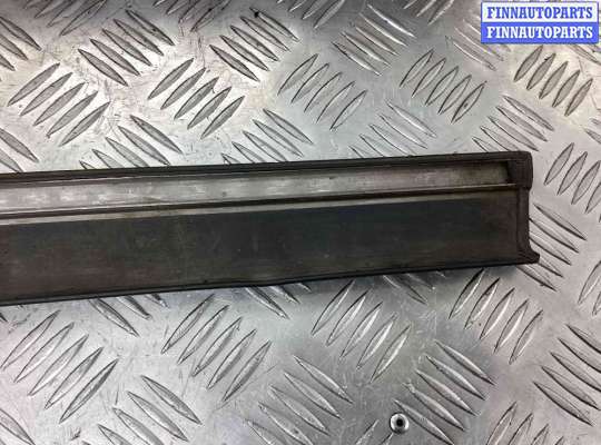 Молдинг на Mercedes-Benz E (W124)