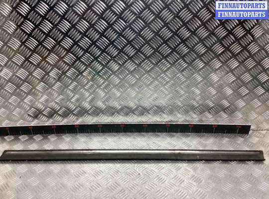 Молдинг на Mercedes-Benz E (W124)