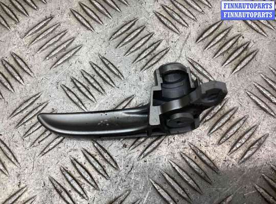 купить Ручка внутренняя передняя левая на Mazda 3 3 I (BK) 2003-2009