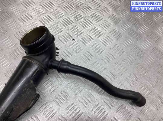 купить Патрубок интеркулера на Volkswagen Golf Golf III (1H) 1991-1997